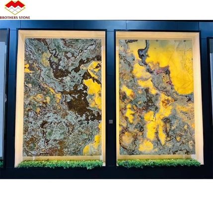 現代のグラフィックデザインとテーブルバックグラウンドのための天然緑玉オニックス大理石板