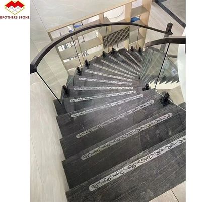 キッチンカウンタータップと床のための近代的なスタイルで磨いたビザグブルー花びらタイル